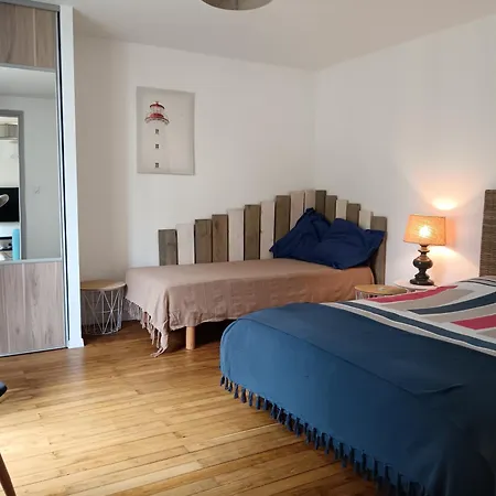 Prázdninový dům Maison Avec Jardin Clos Proche Et Commodites *