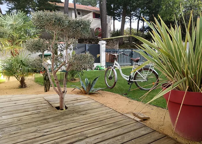 Maison Avec Jardin Clos Proche Et Commodités Hébergement de vacances *